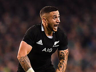 TJ Perenara turns down rugby l...